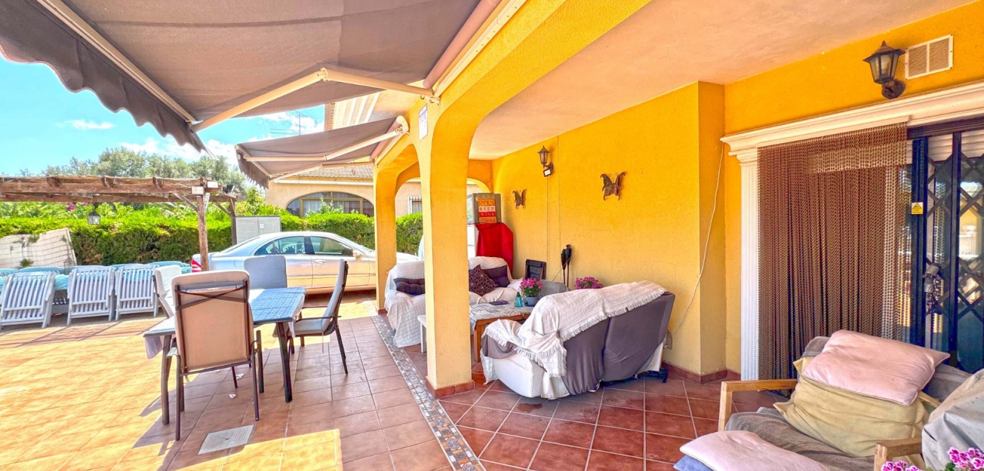 Garden in villa for sale in Torrevieja