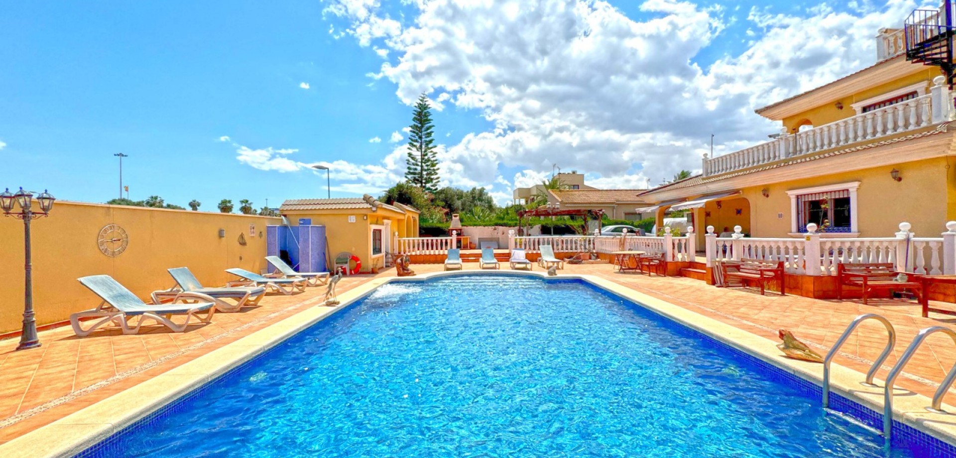 Kitchen in villa for sale in Torrevieja