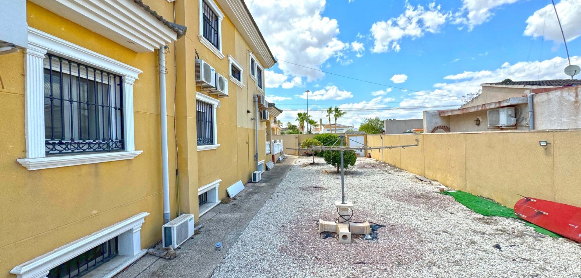 Bathroom in villa for sale in Torrevieja