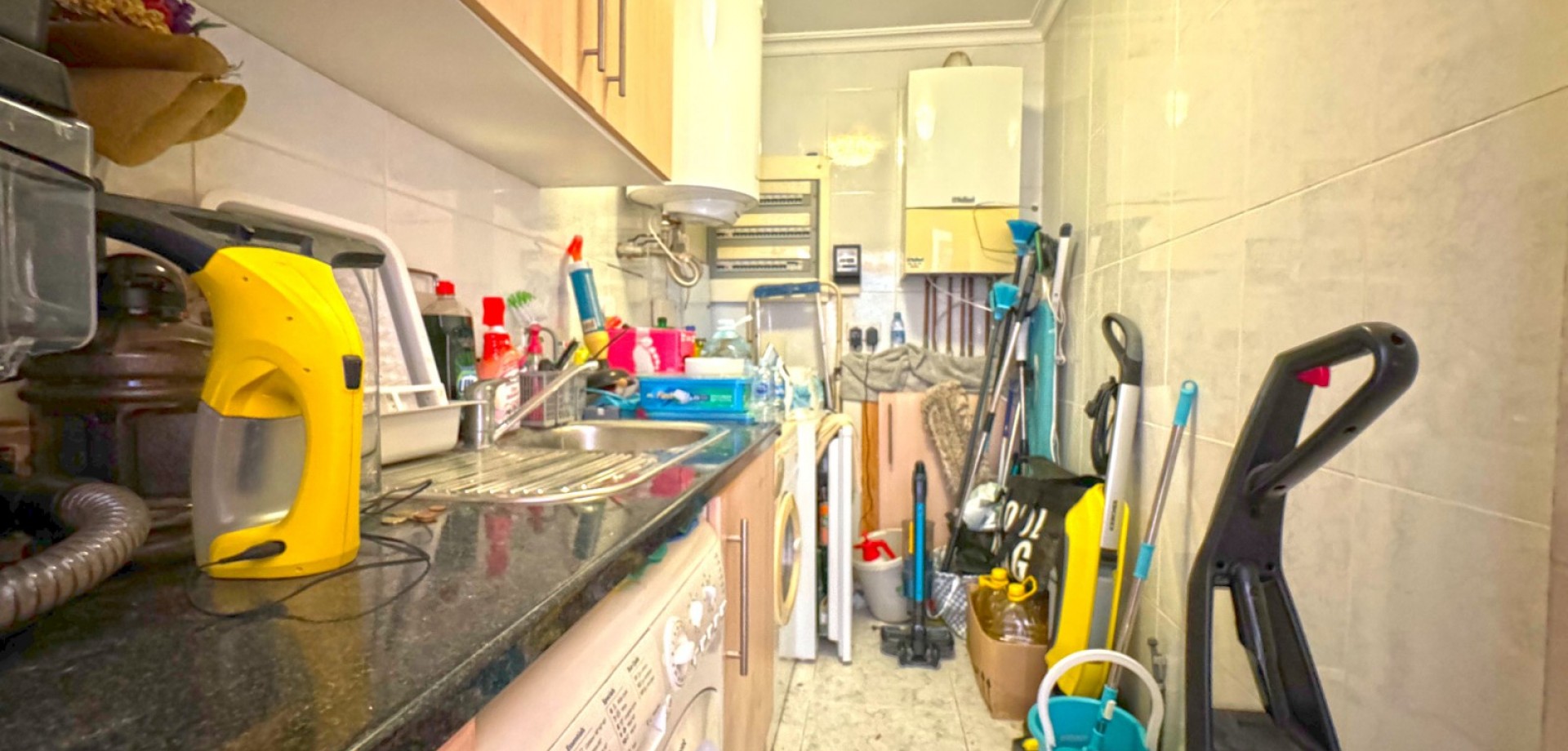 Bathroom in villa for sale in Torrevieja