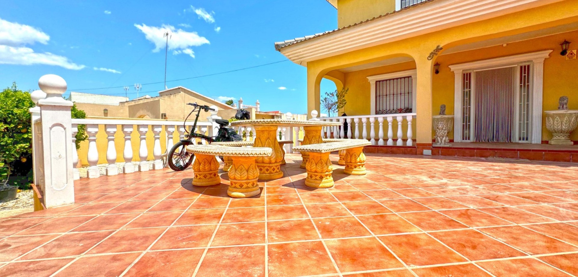 Pool area in villa for sale in Torrevieja