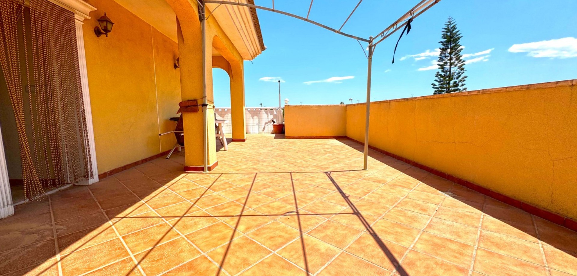 Garden in villa for sale in Torrevieja