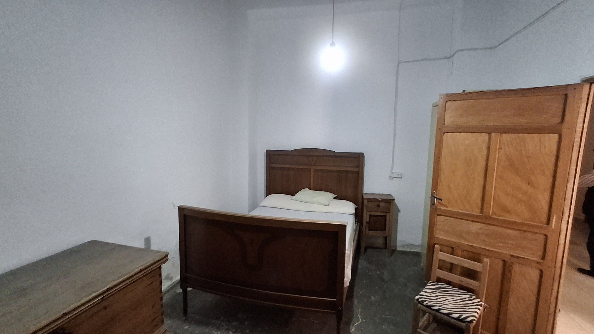 Bedroom in terraced for sale in Mahoya