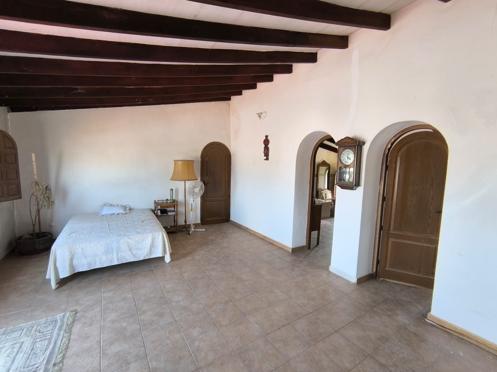 Bedroom in villa for sale in Novelda