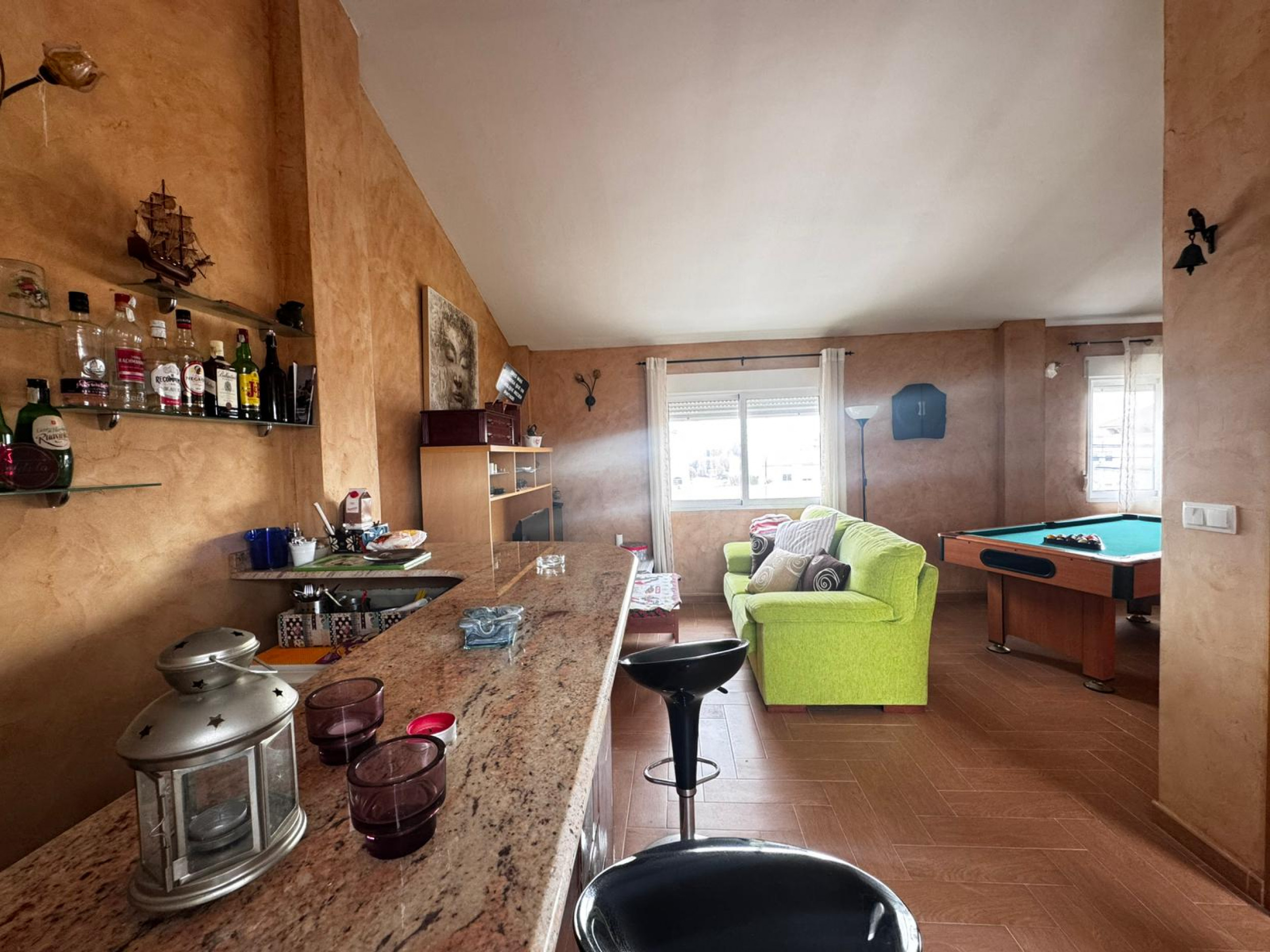 Discover this fantastic semi-detached house in Los Alcázares, Murcia, the perfect place to enjoy lei