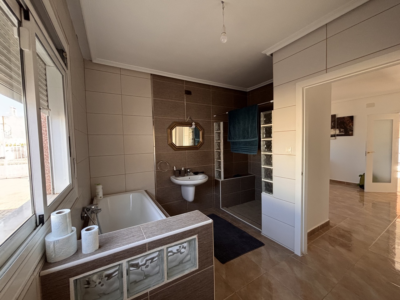 Master bedroom in villa for sale in Benijofar
