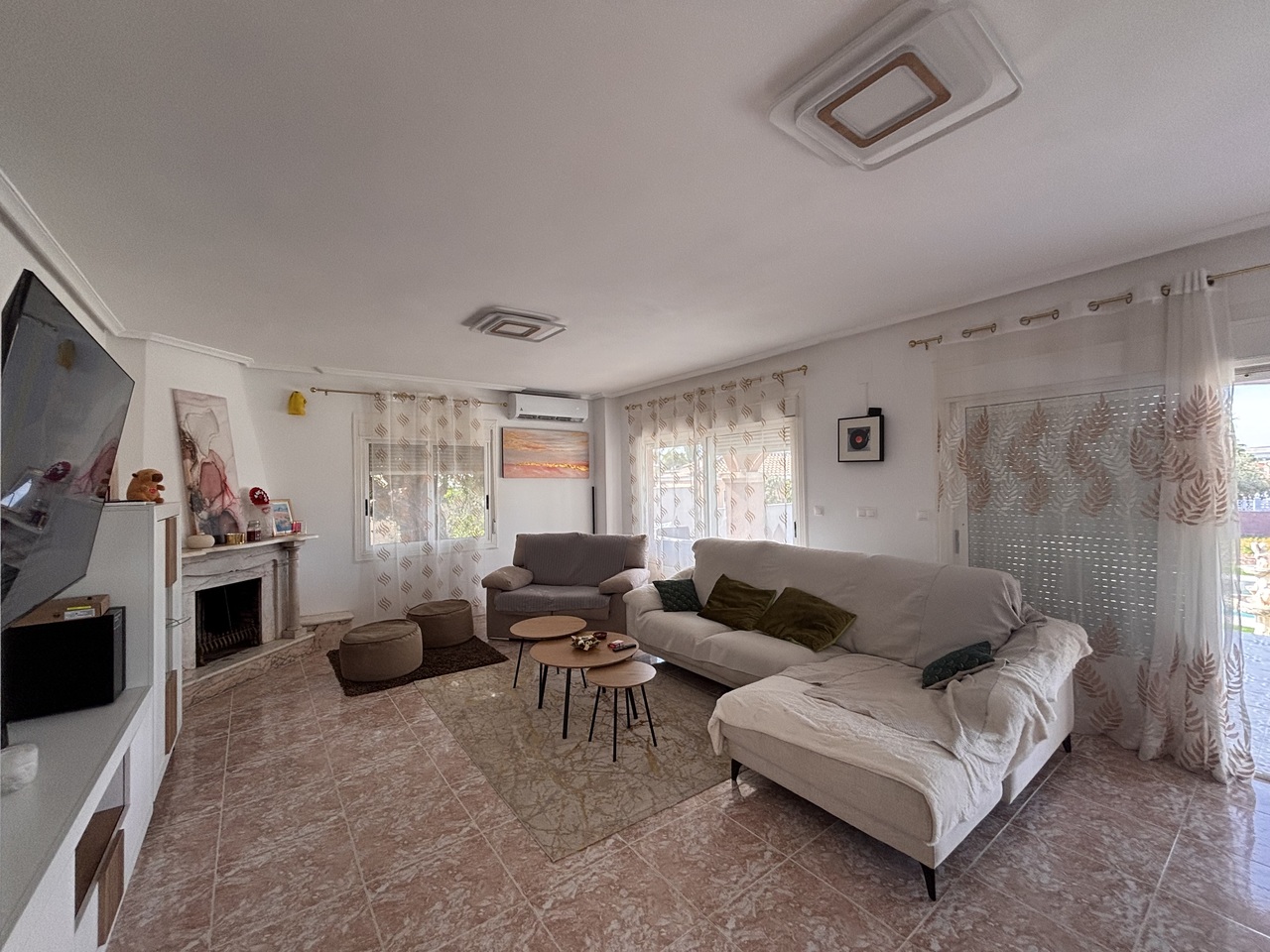 Pool area in villa for sale in Benijofar