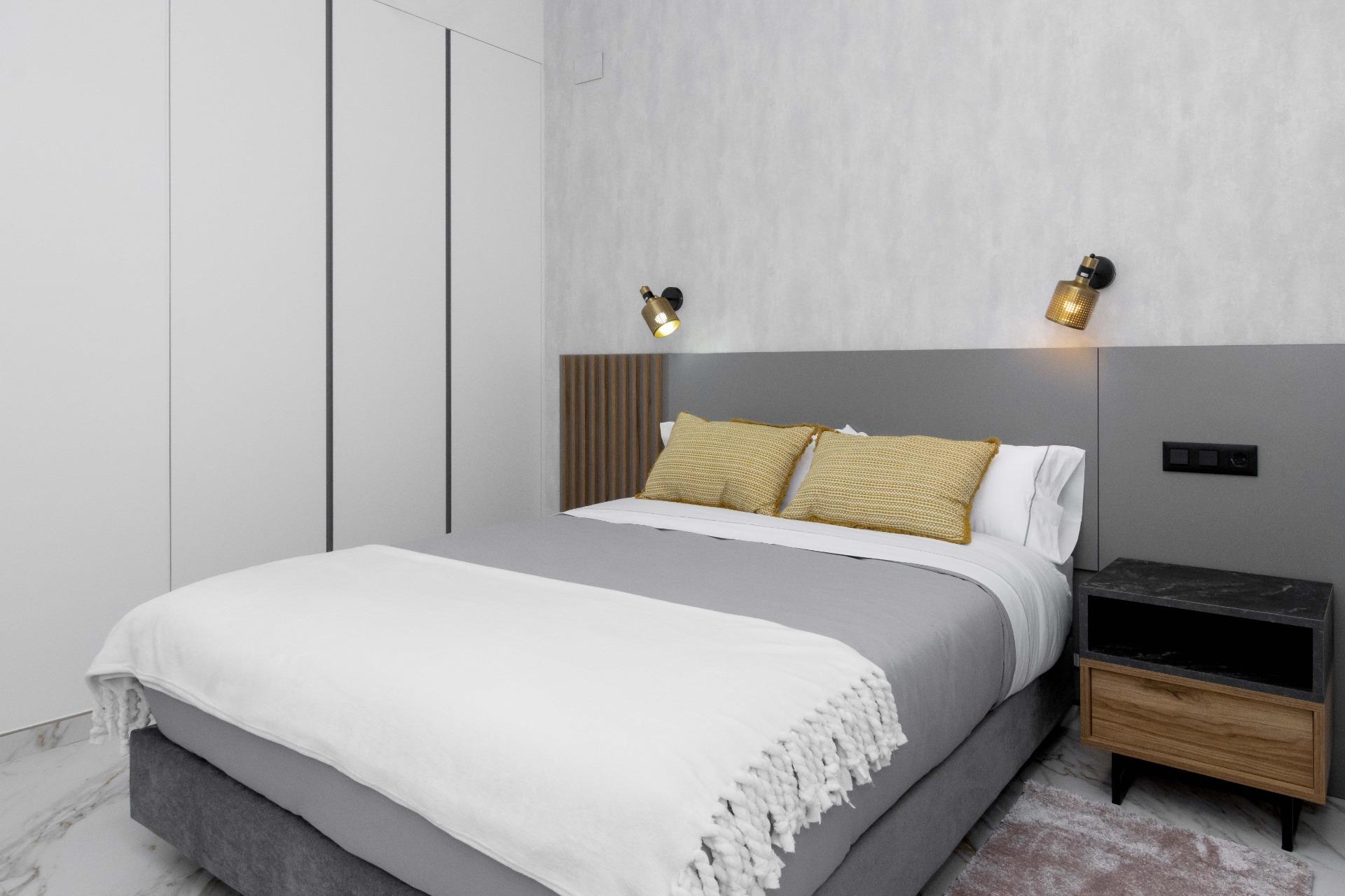 Master bedroom in penthouse for sale in Guardamar del Segura