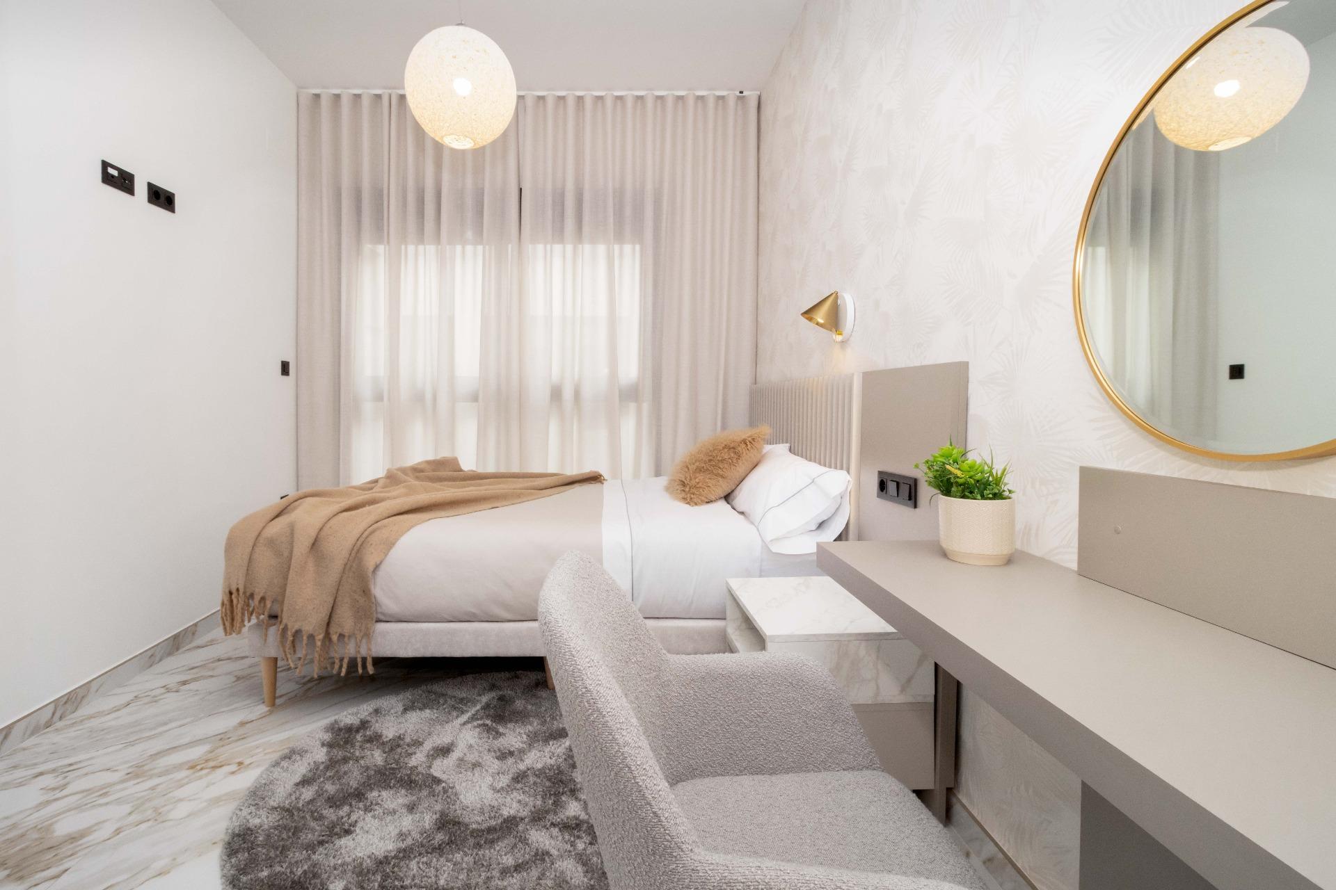 Bedroom in penthouse for sale in Guardamar del Segura