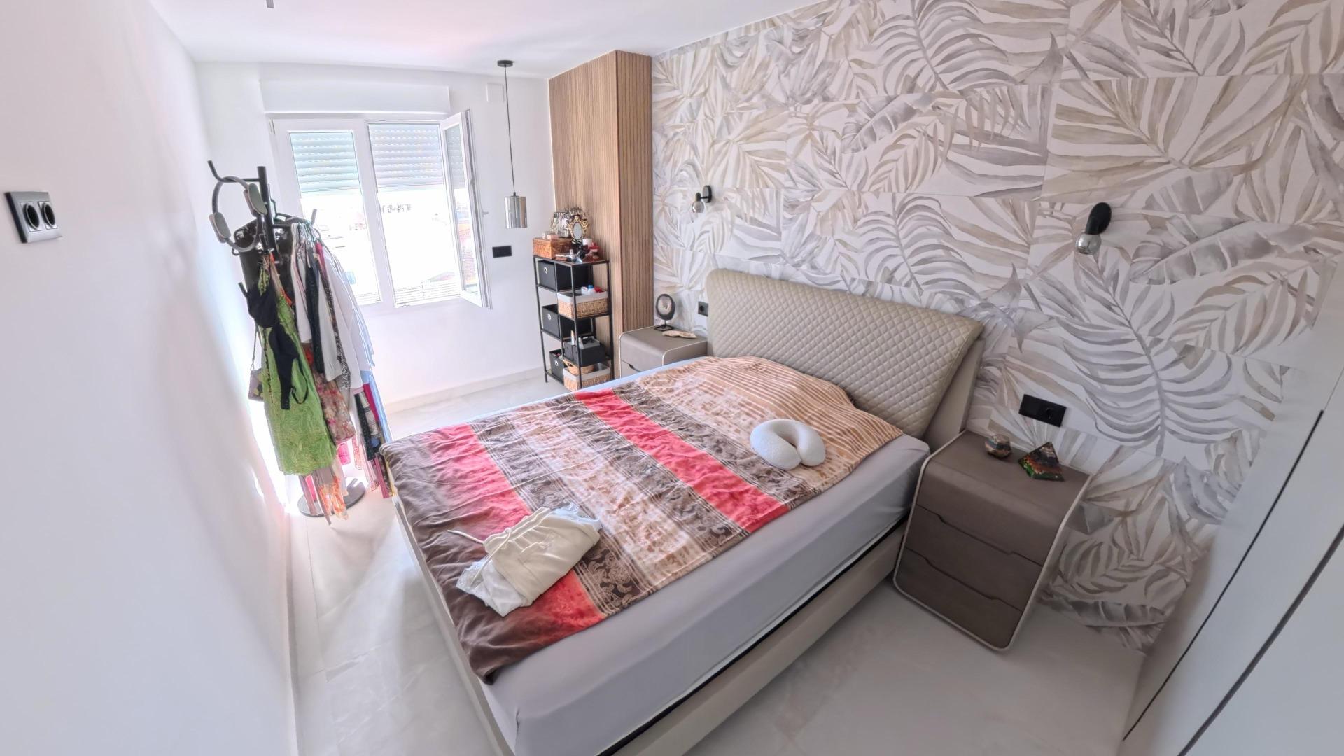 Bedroom in apartment for sale in Pilar de La Horadada