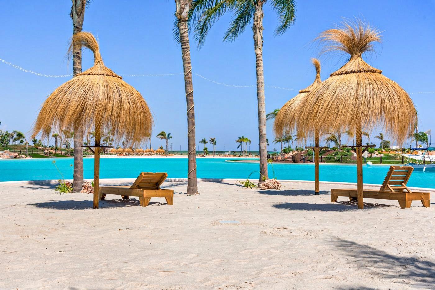 Pool area in apartment for sale in Los Alcazares
