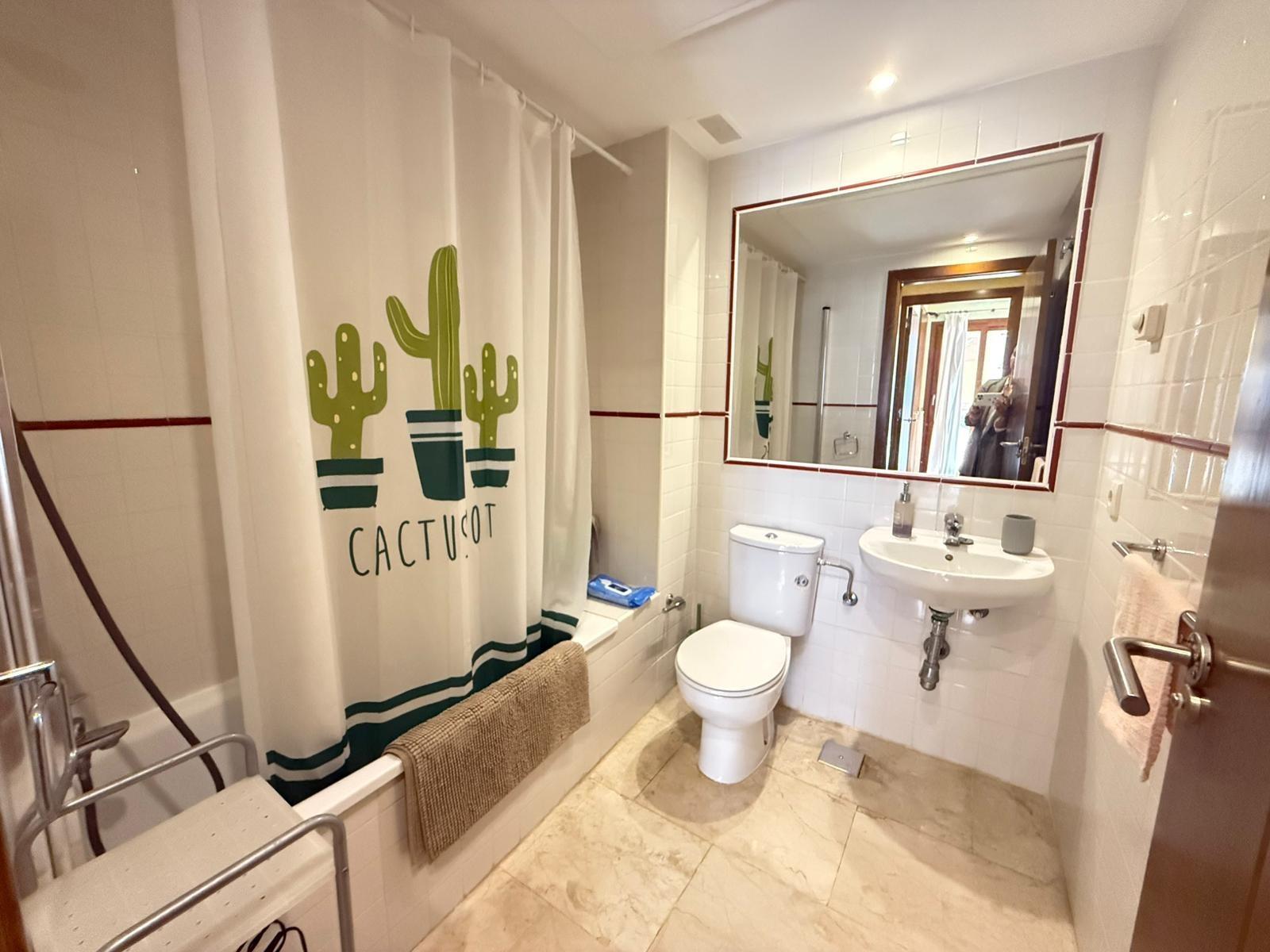 Master bedroom in apartment for sale in Torrevieja