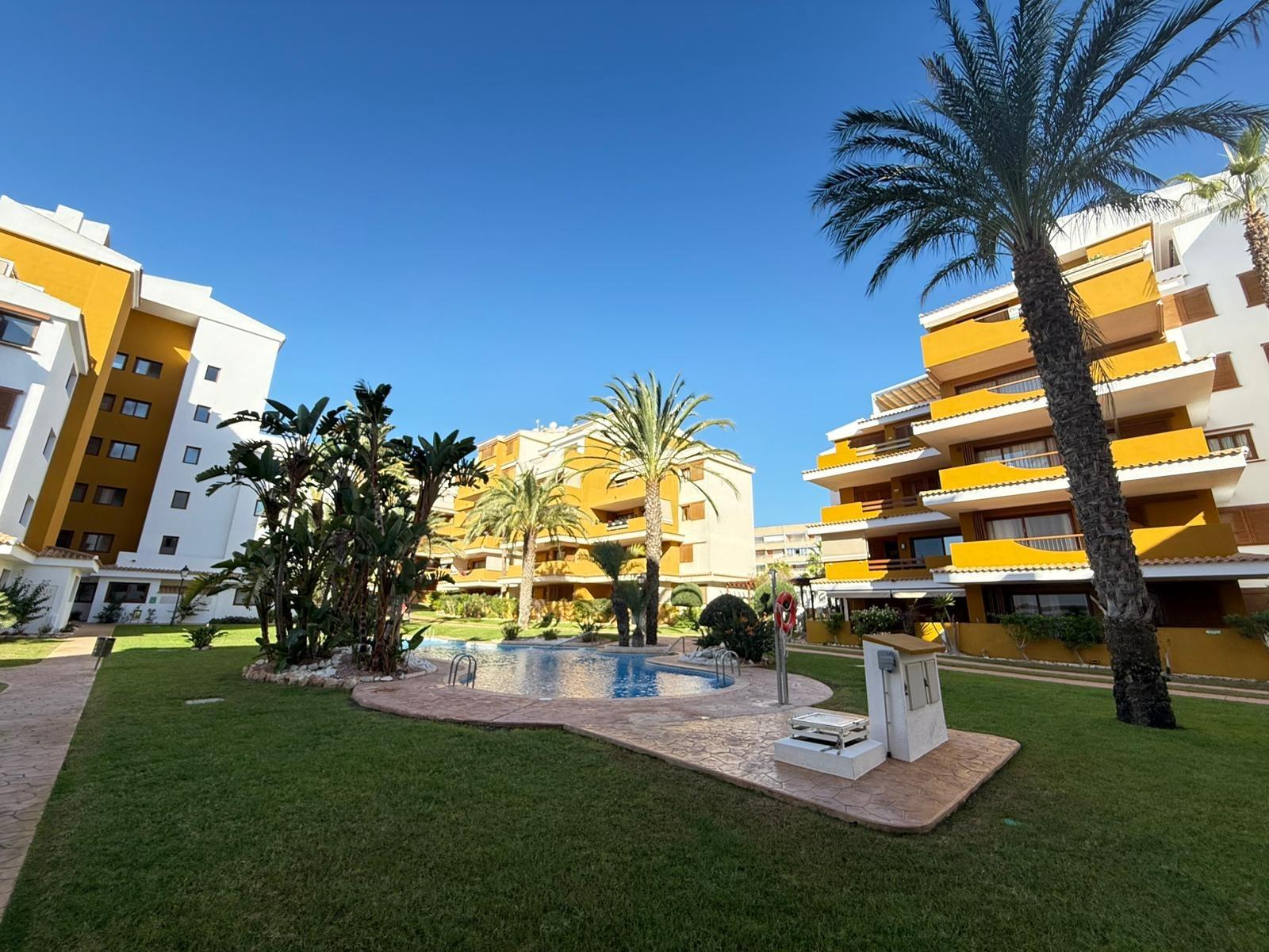 Garden in apartment for sale in Torrevieja