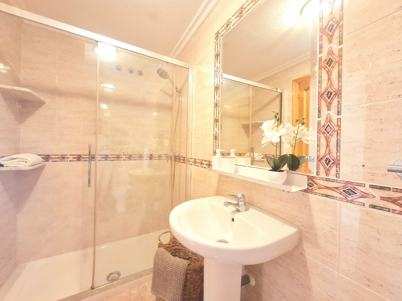 Bathroom in apartment for sale in Torrevieja