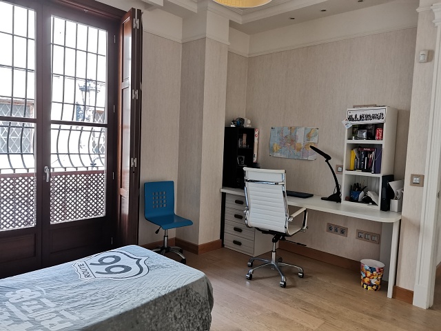 Bedroom in villa for sale in Orihuela