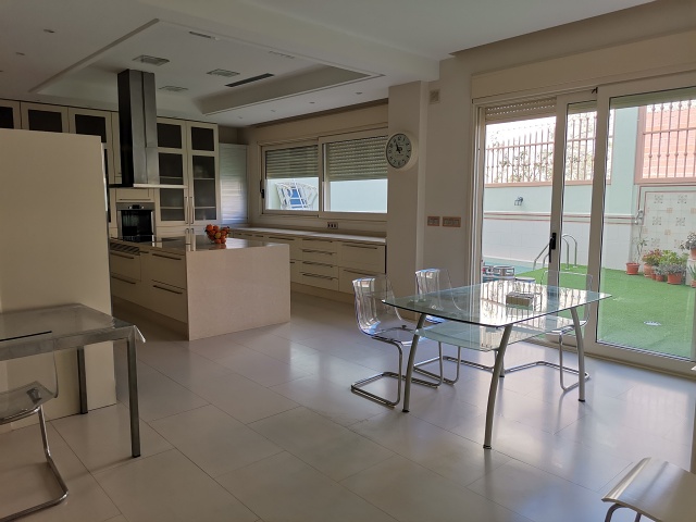 Bathroom in villa for sale in Orihuela