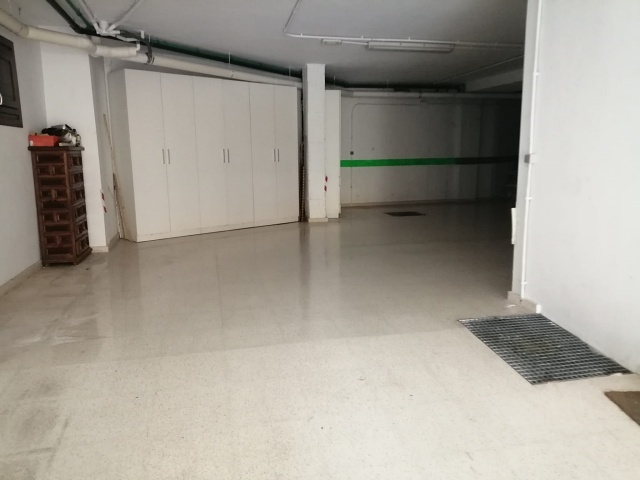Pool area in villa for sale in Orihuela
