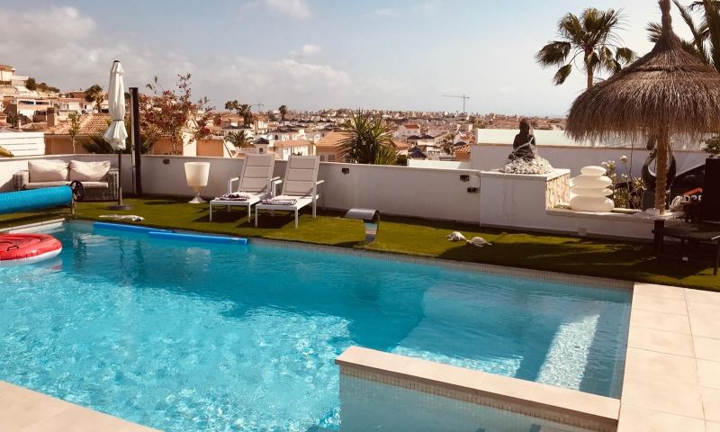 Garden in villa for sale in Ciudad Quesada