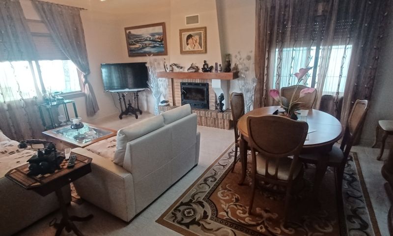 Dining area in villa for sale in Orihuela Costa