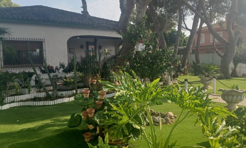 Kitchen in villa for sale in Orihuela Costa