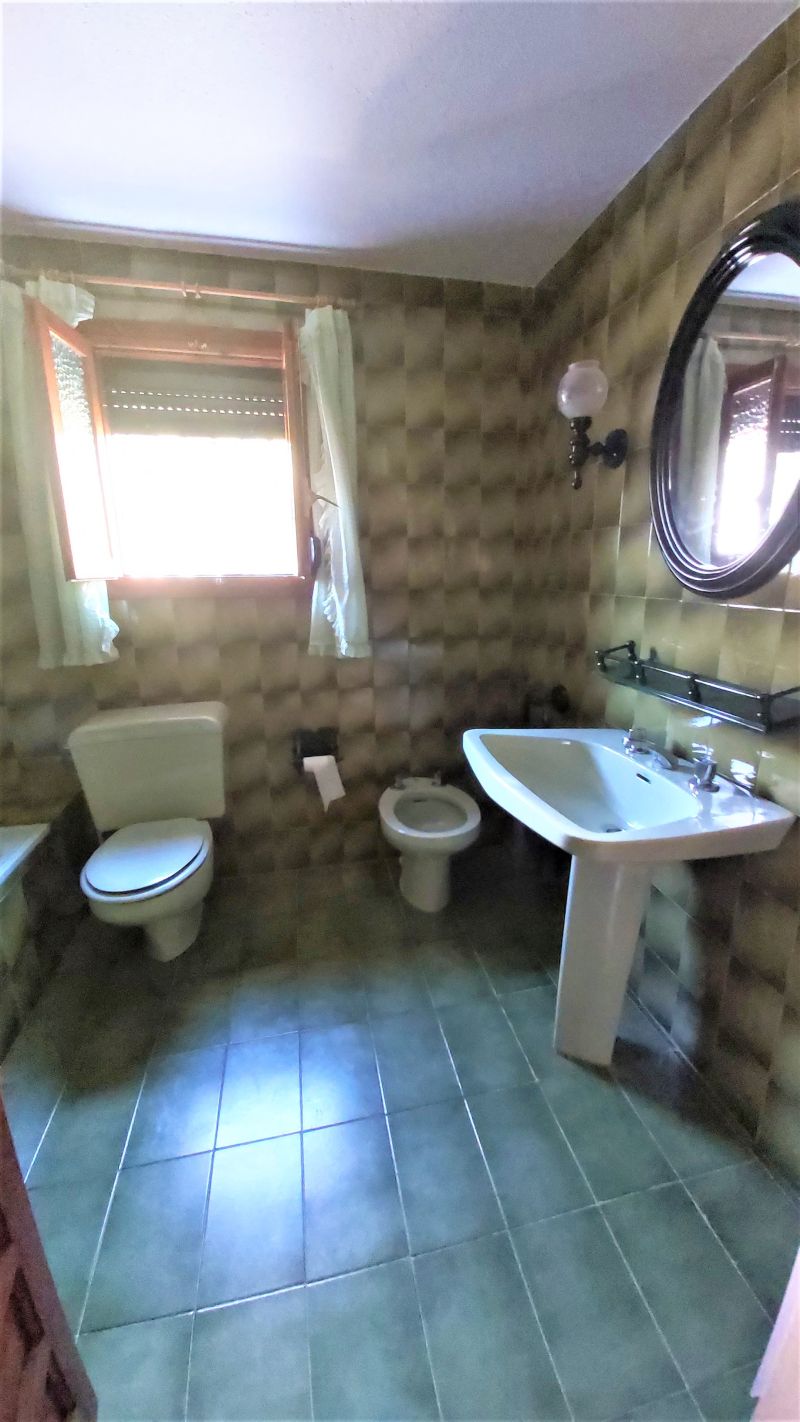 Bedroom in villa for sale in Torrevieja