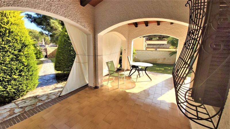 Dining area in villa for sale in Torrevieja