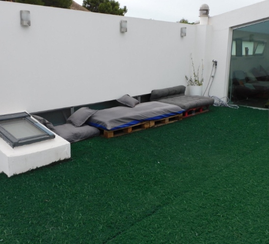 Garden in villa for sale in Alicante