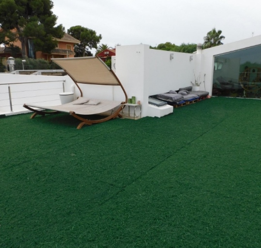 Dining area in villa for sale in Alicante