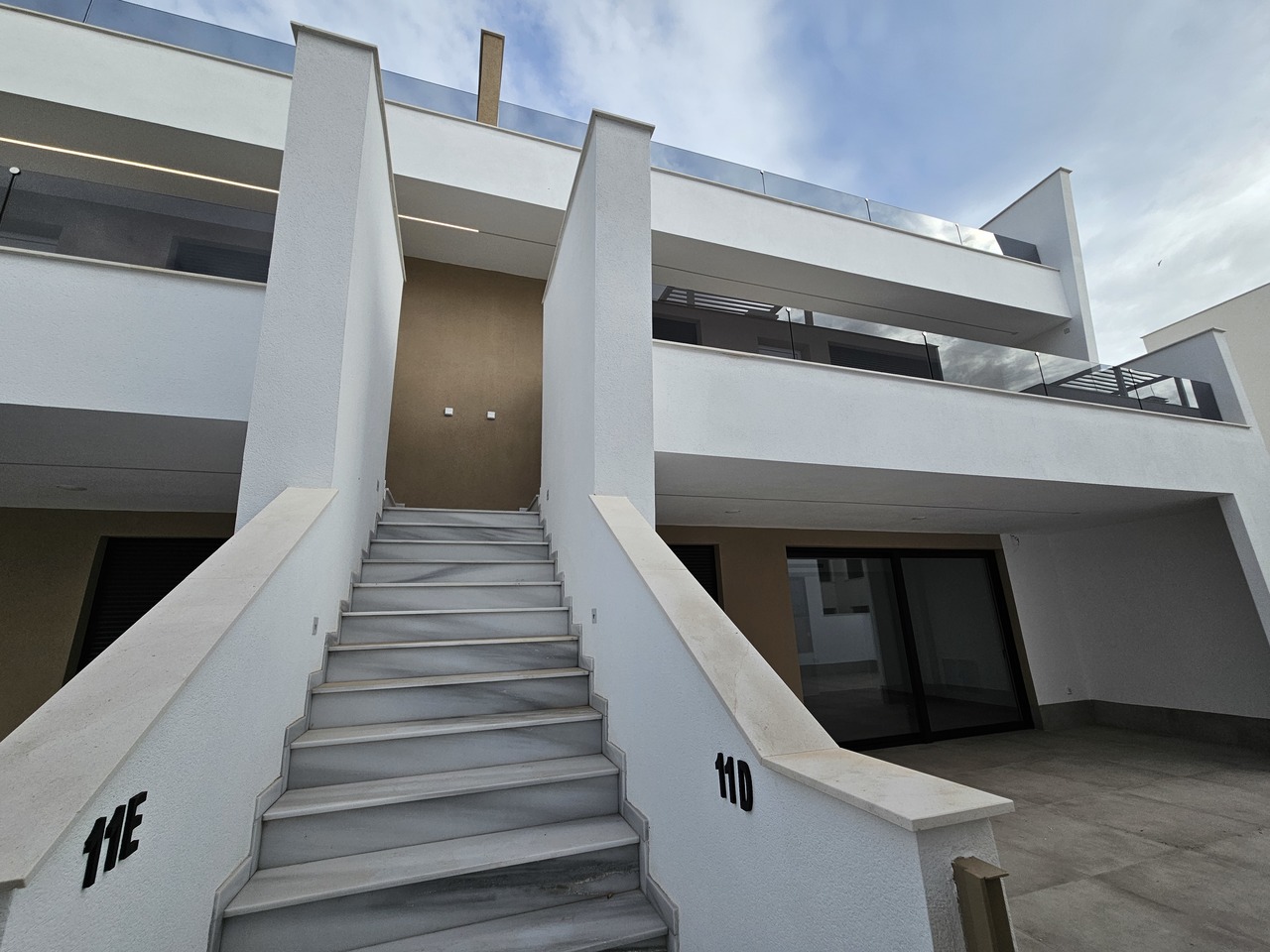 BUY THIS RESALE DIRECT from the owner this brand new Penthouse apartment located just a 3 minute wal