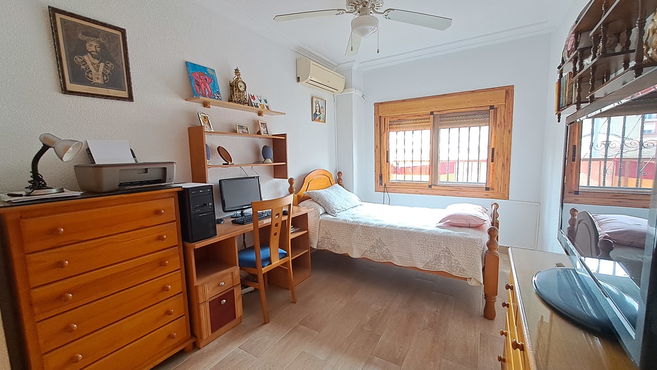 We present this lovely and renovated townhouse located in Benijófar