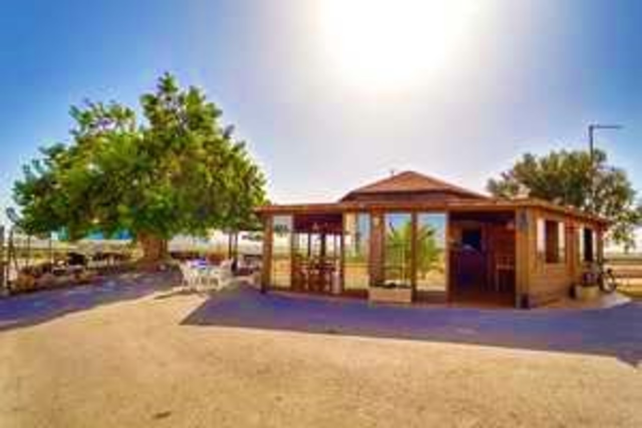 The Finca Los Molinos property is located just 11 kilometers from San Javier and the stunning Mar Me