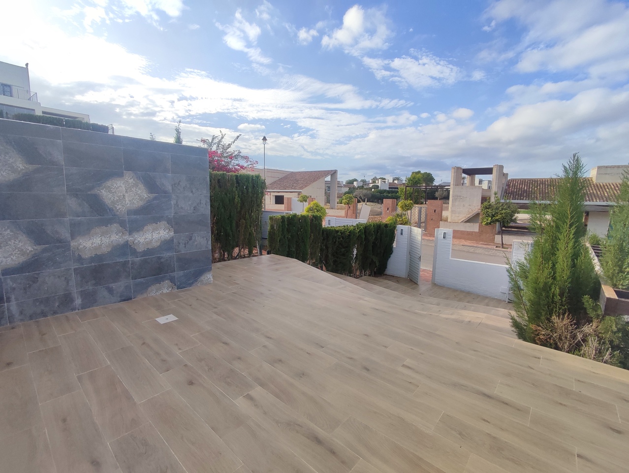 Terrace in villa for sale in Peraleja Golf