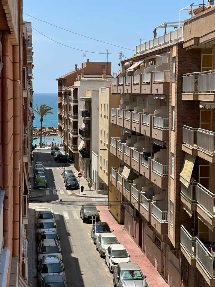 Bedroom in apartment for sale in Torrevieja