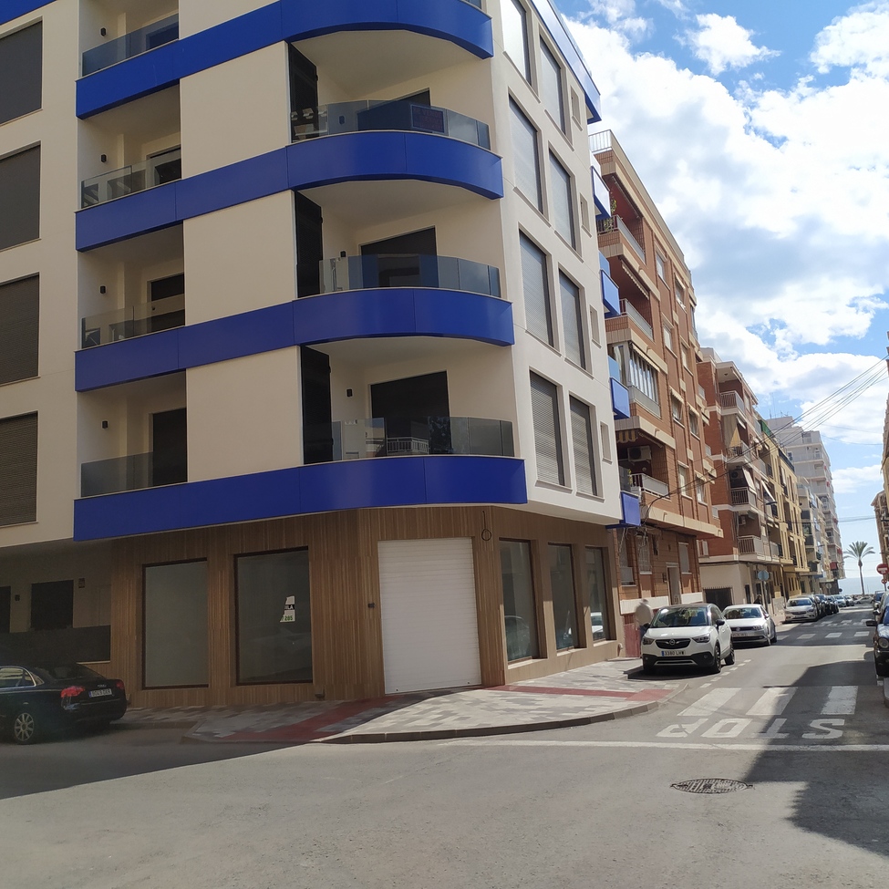 Terrace in apartment for sale in Torrevieja