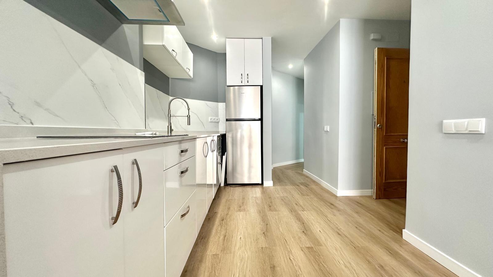Bedroom in apartment for sale in Torrevieja