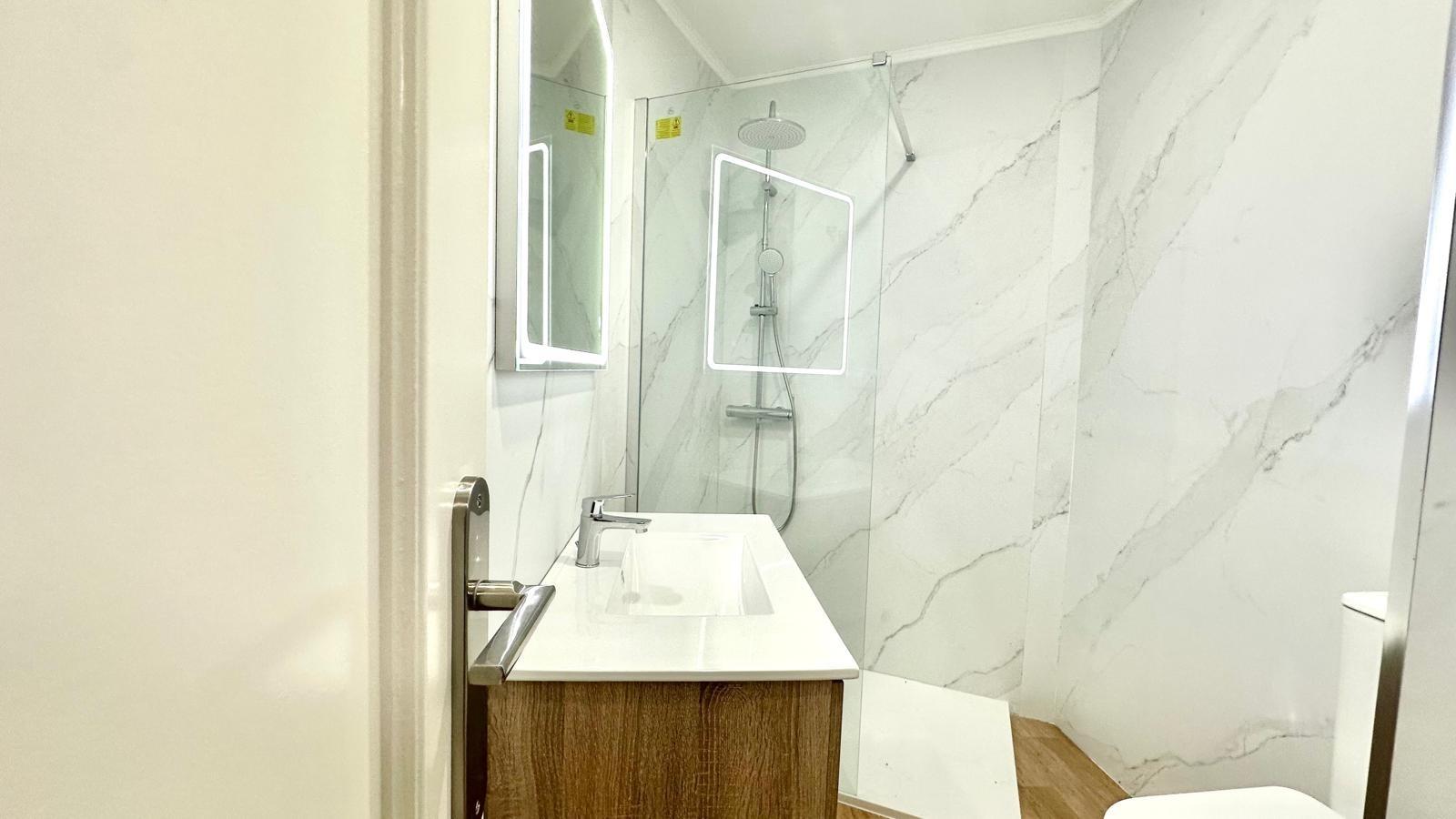 Terrace in apartment for sale in Torrevieja