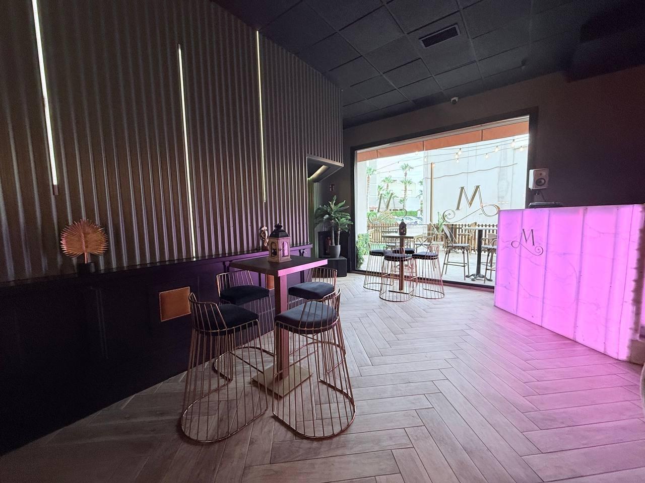 Dining area in commercial for sale in Orihuela Costa