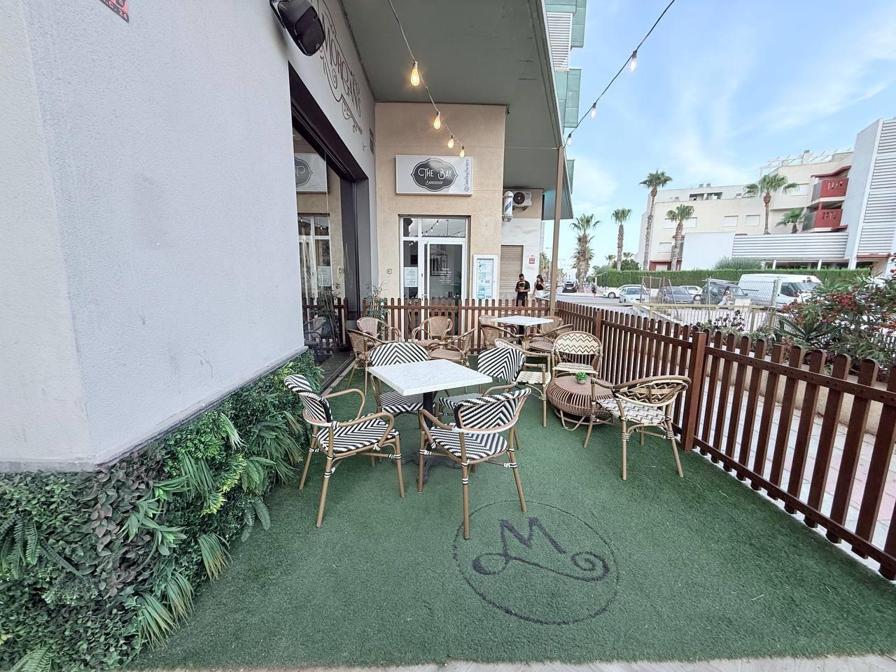 Garden in commercial for sale in Orihuela Costa