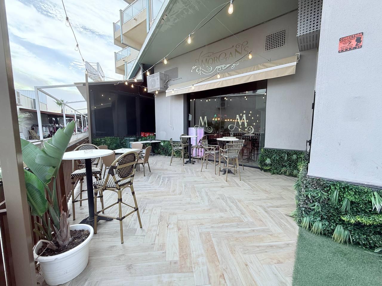Dining area in commercial for sale in Orihuela Costa