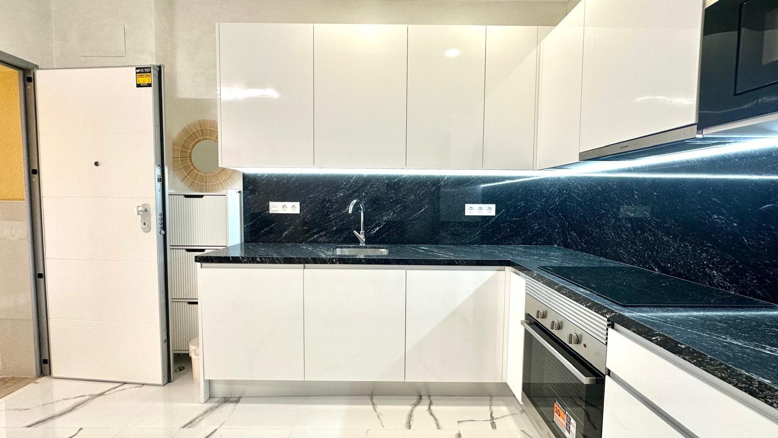 Kitchen in apartment for sale in Torrevieja