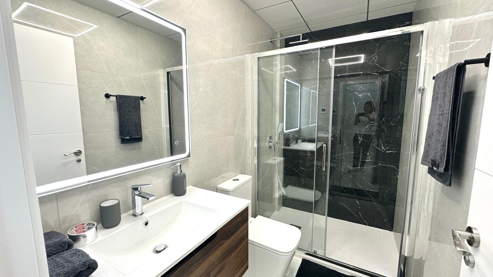 Master bedroom in apartment for sale in Torrevieja