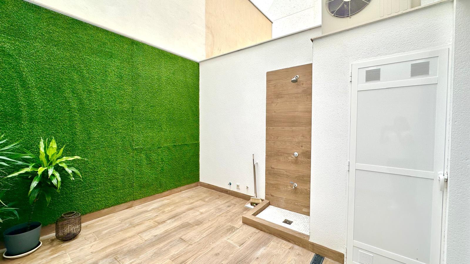 Bedroom in apartment for sale in Torrevieja