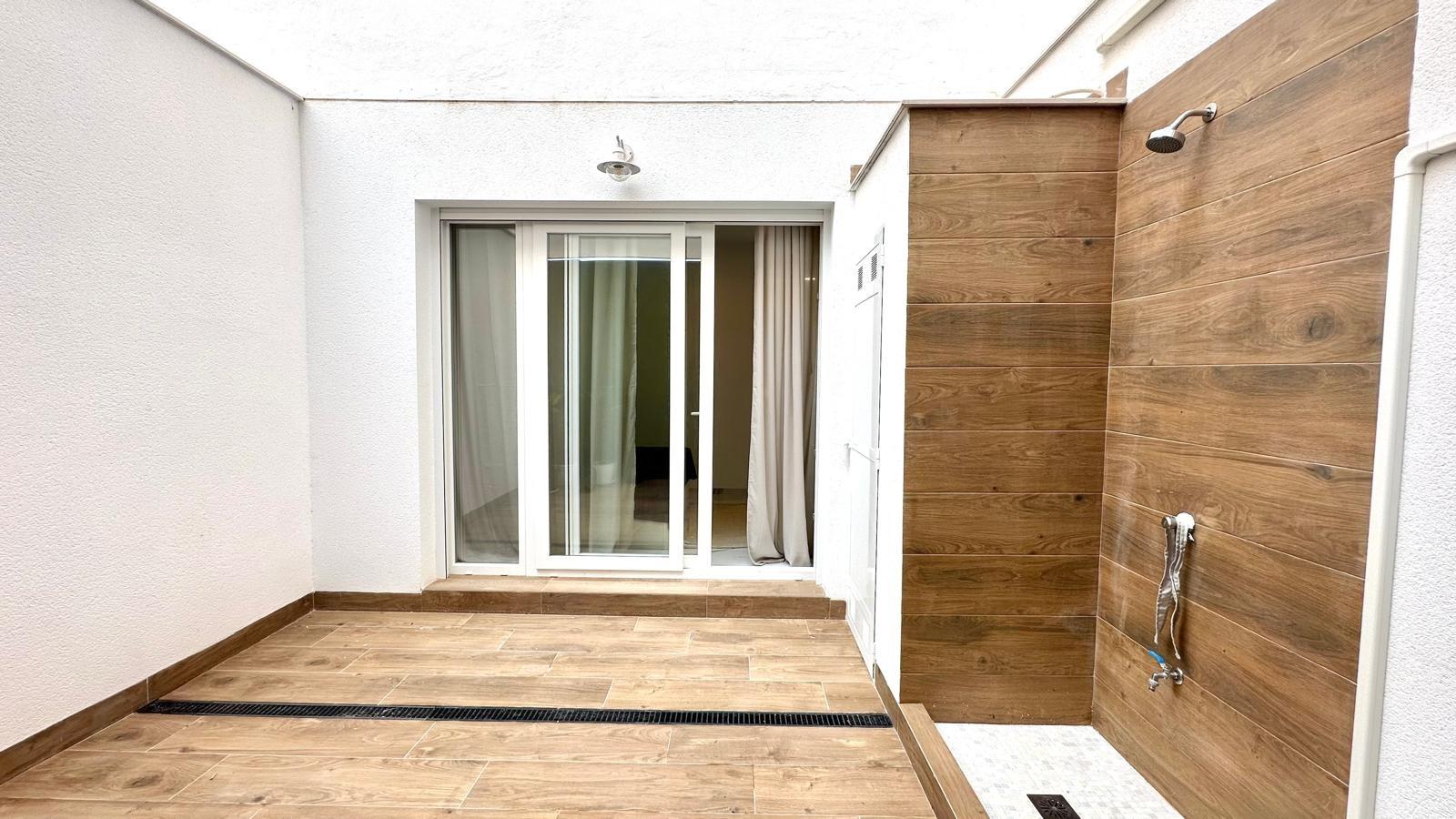 Terrace in apartment for sale in Torrevieja
