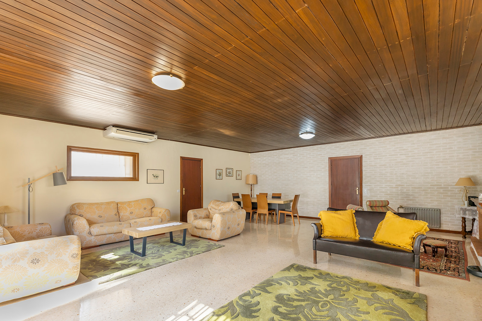 Master bedroom in villa for sale in Orihuela Costa