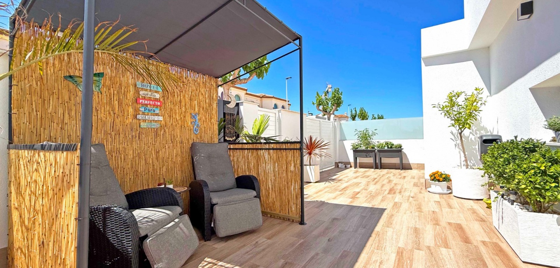 Bedroom in villa for sale in San Pedro del Pinatar