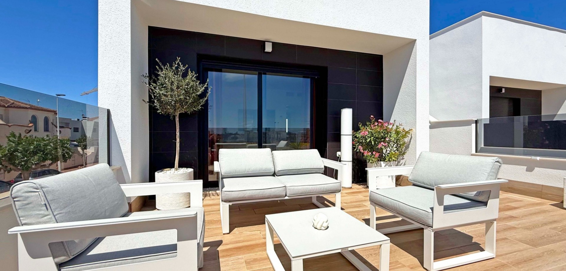 Bedroom in villa for sale in San Pedro del Pinatar