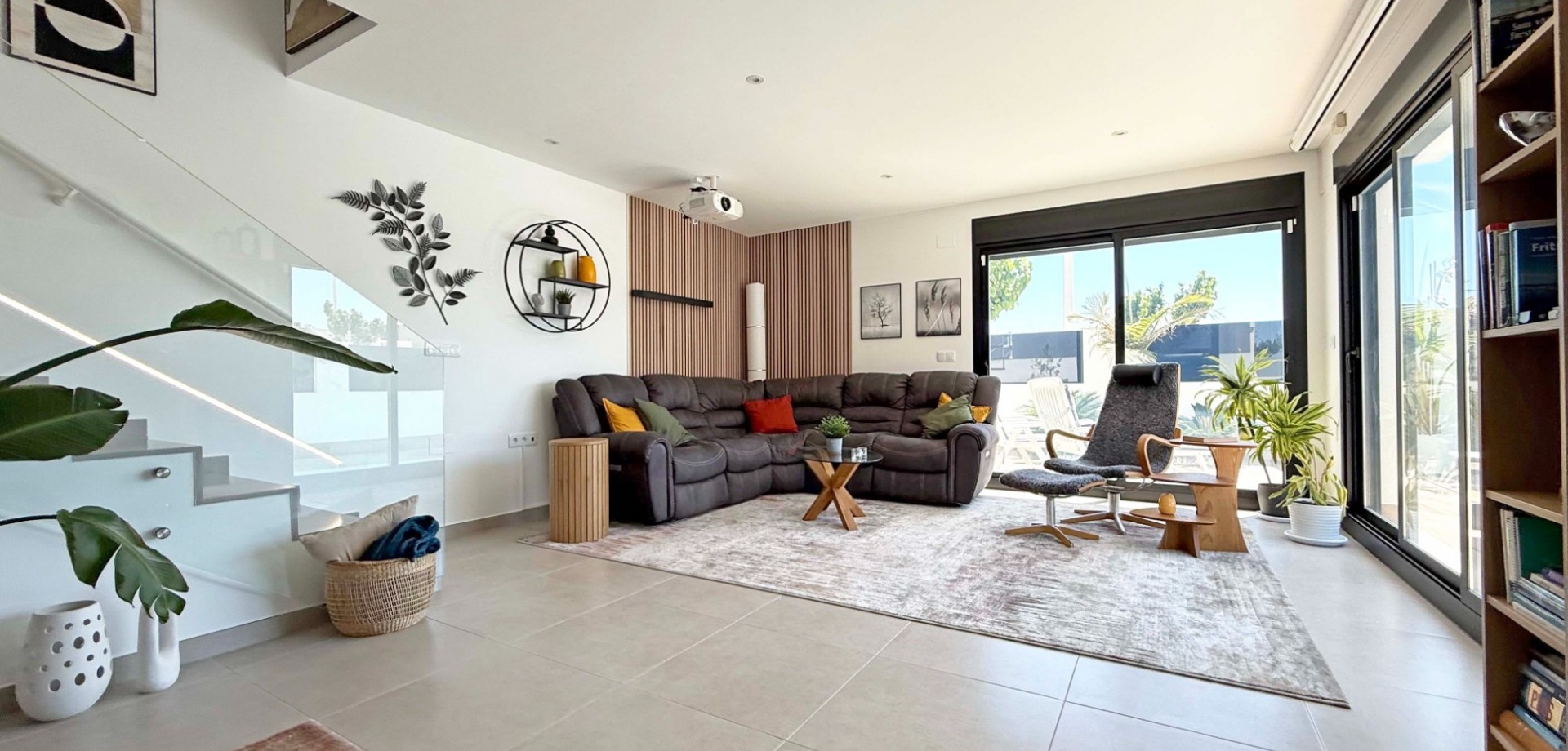 Dining area in villa for sale in San Pedro del Pinatar