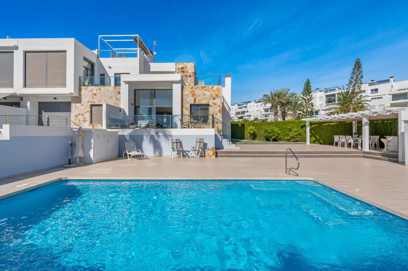 Exterior view in bungalow for sale in Torrevieja