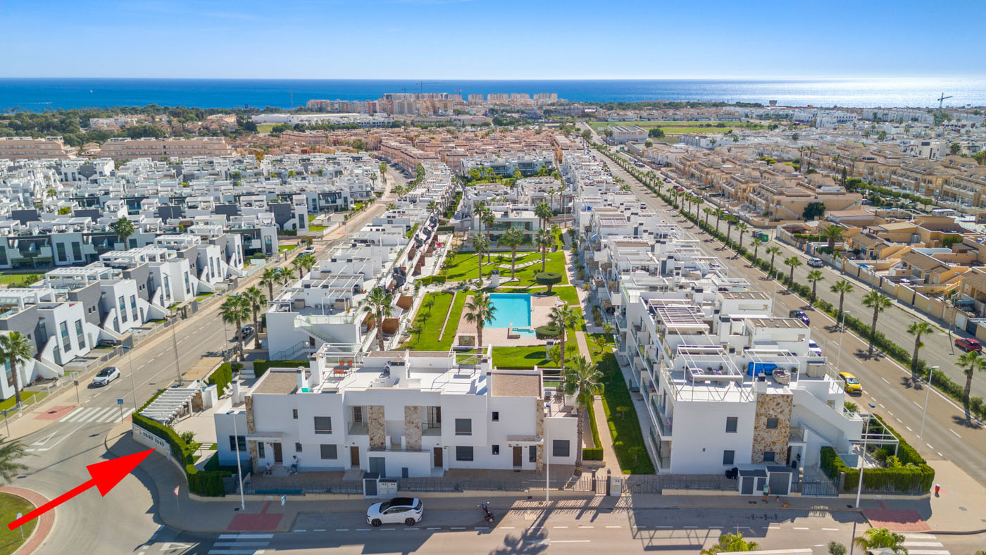 Garden in bungalow for sale in Torrevieja