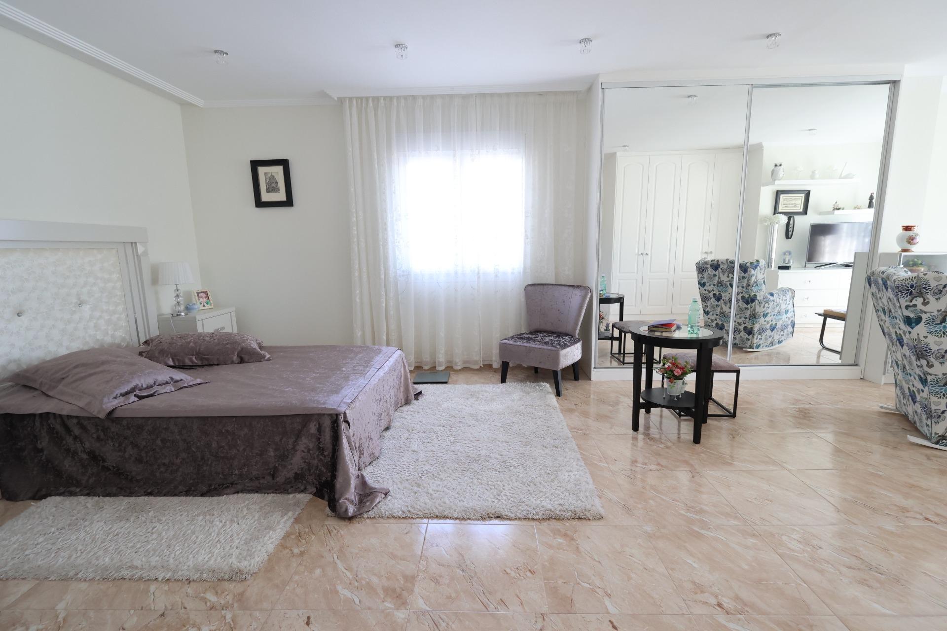 Living room in villa for sale in Torrevieja